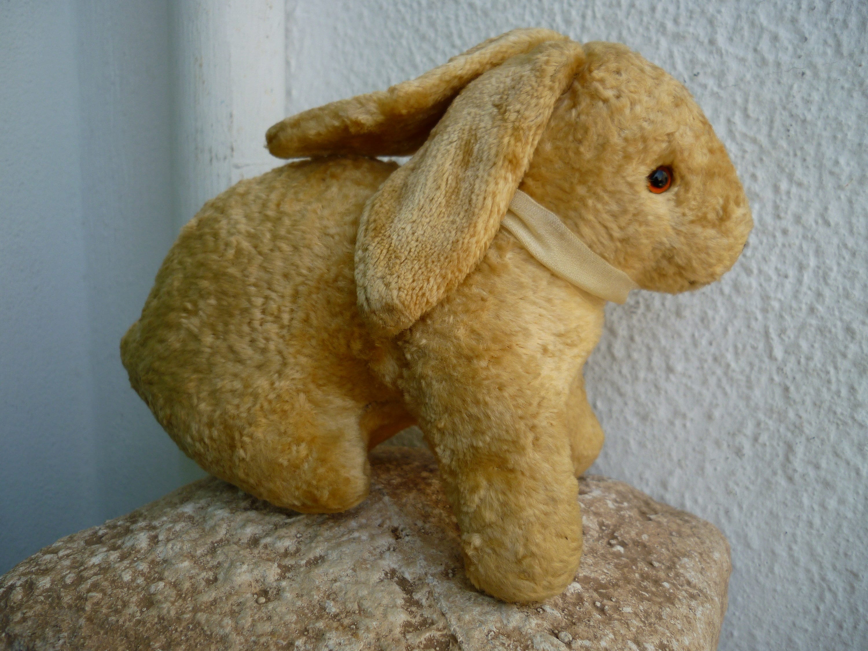 Vintage,wood Stuffed,primitive,plush Bunny Rabbit,glass Eyes