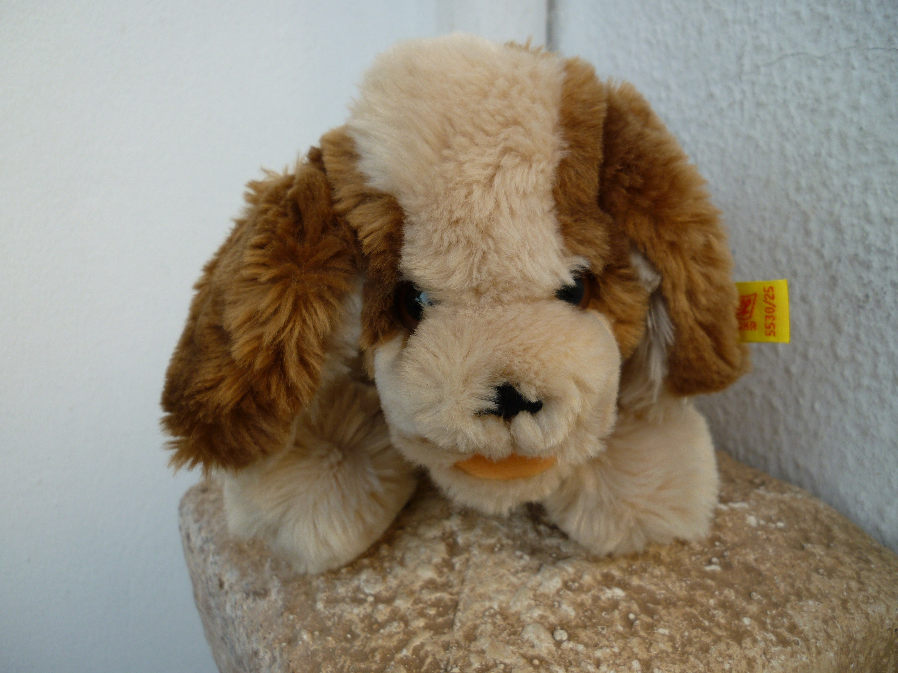 RESERVEDvintage,Steiff Kuschel dog,1980's plush dog,open