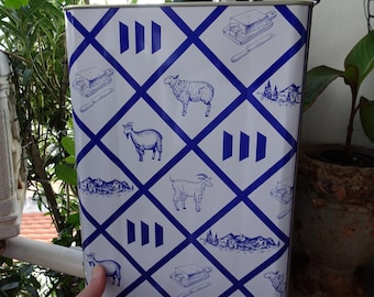 未使用、大型、ギリシャ産フェタチーズ缶、ヤギ、羊、山、チーズのグラフィック、青/白