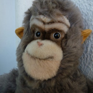 vintage,7 1/2&#39;&#39; plush,Steiff,cosy Gora,baby Gorilla,ape,monkey,No ids.