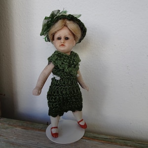 antique,all bisque,12 cm.or 5&#39;&#39; German,mignonette doll,wire jointed limbs.44-14 head mark.