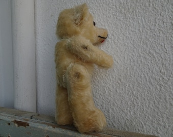 Vintage, 20 cm spöled, tysk, halmuppstoppad nallebjörn.
