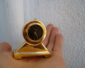 Vintage,miniature clock,brass mantel,mantle,working,battery operated,mini desktop timepiece.