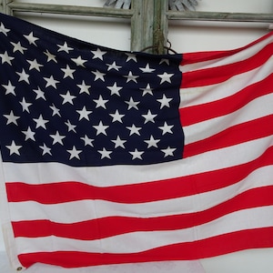 vintage,printed cotton,American flag,USA,stars & stripes,brass grommets/eyelets 53&#39;&#39; x 35&#39;&#39;