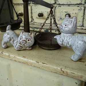 pair,vintage,glazed,ceramic,clay cats,small,decorative,crouching,playful kitten figurines,ornaments.