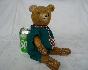 vintage,32 cm ,Teddybär,getragen,fadenscheinig,Mohair,Glas,Augen,genähte Nase,gestrickte Tatzen/Booties
