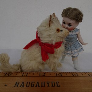 Rare,vintage,sitting,Spitz,Samoyed,Original,West German,sitting,salon dog,companion for antique doll.(DOLL NOT INCLUDED.)