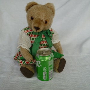 antique,worn,threadbare,fully jointed,German teddy bear,straw stuffed,glass eyes,14&#39;&#39;embroidered nose & claws.