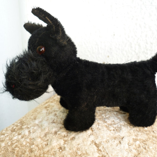 vintage,wood stuffed,black,Scotty dog,4'' Scottish terrier,swivel head,glass eyes.