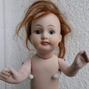 6 1/2&#39;&#39; vintage bisque doll,1894 Germany head/P850 clover Germany,many faults.