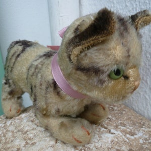 vintage,Steiff,tabby cat,stuffed kitty,mohair,unjointed.Silverscript ear button.