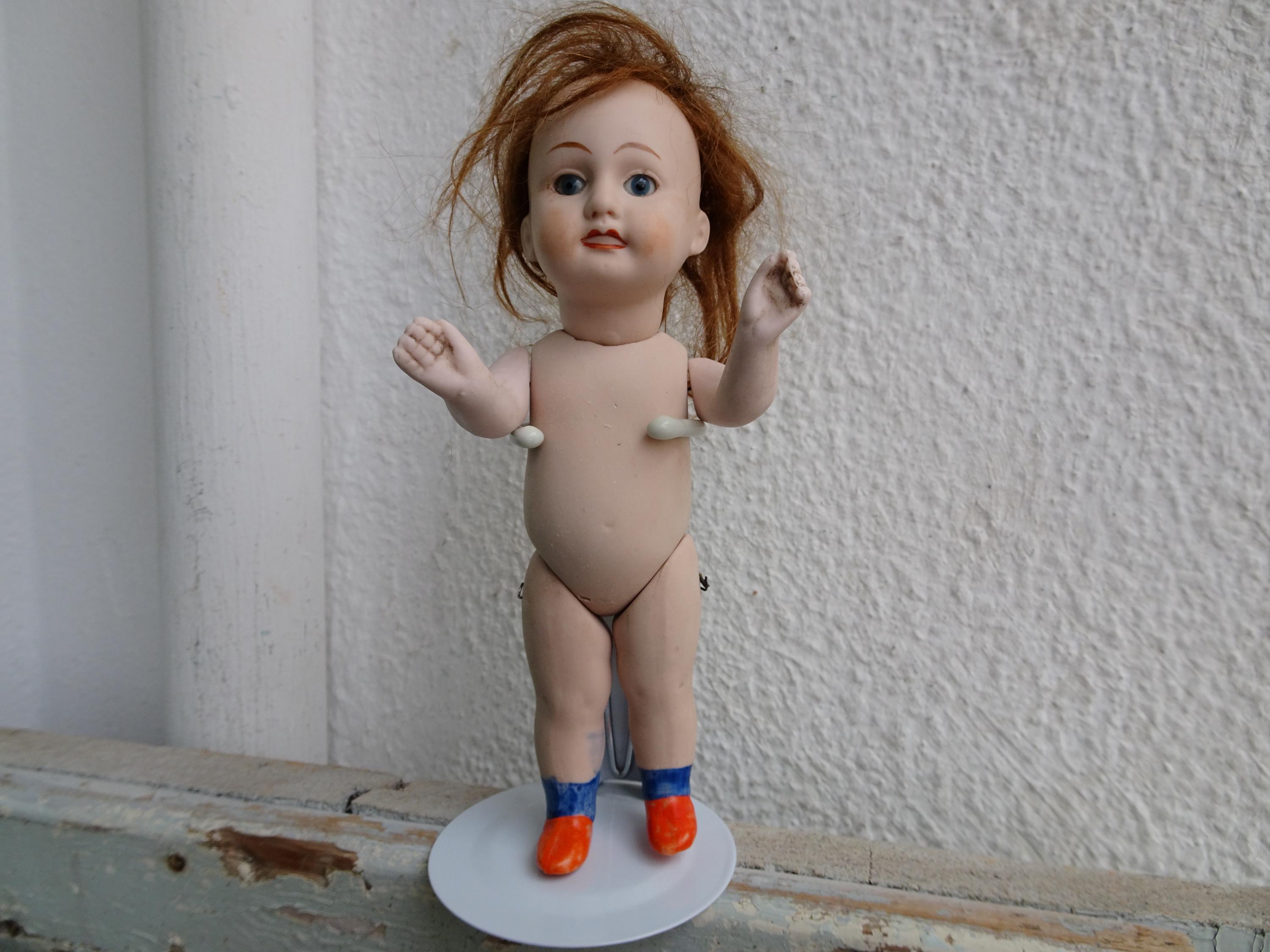 Tête De Poupée Ancienne En Biscuit MONTREUIL DL 11 – Porcelaine Française (Années 1900)