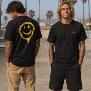 Smile Spray T-Shirt | Graffiti-gelbes Smile-T-Shirt | Unisex-T-Shirt | Weiche Baumwolle | Streetwear-T-Shirt | Style-T-Shirt