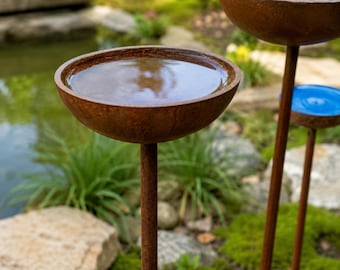 Conjunto de 3 estacas de metal para bebedouro de pássaros, comedouro rústico para pássaros, coletor de água da chuva, decoração vintage para jardim, bebedouro para borboletas.