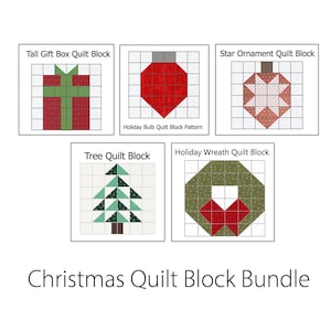 Peut inclure: Un ensemble de blocs de courtepointe de Noël avec cinq motifs différents. Les blocs incluent un grand coffret cadeau, une ampoule de vacances, une décoration en étoile, un arbre et une couronne de vacances. Les blocs sont en rouge, vert et blanc.