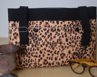 Powerchair bag, Wheelchair purse. walker organizer, wheel chair accessory:  Cheetah print bag with beige lining.