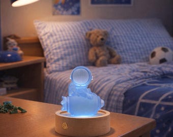 Kids astronaut night light
