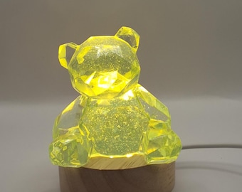 Lámpara de noche con forma de oso de peluche de resina facetada • Lámpara de oso de cristal verde manzana