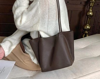 Bolso de mano minimalista de piel auténtica / Bolso tote / Bolso de hombro tipo cubo de piel de oveja / Bolso de moda para mujer para el día a día / Regalo para ella