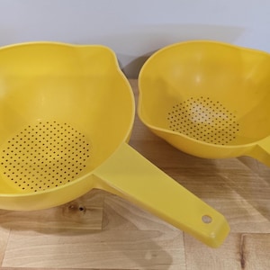 Choice Vintage Yellow Tupperware Strainer Colander