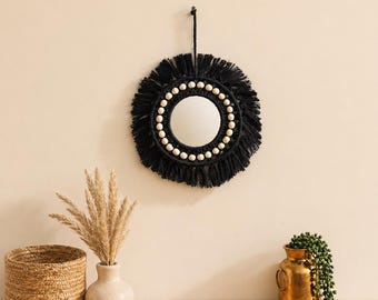 Espejo de macramé negro para decoración de pared / Espejo redondo colgante estilo boho con cuentas de madera