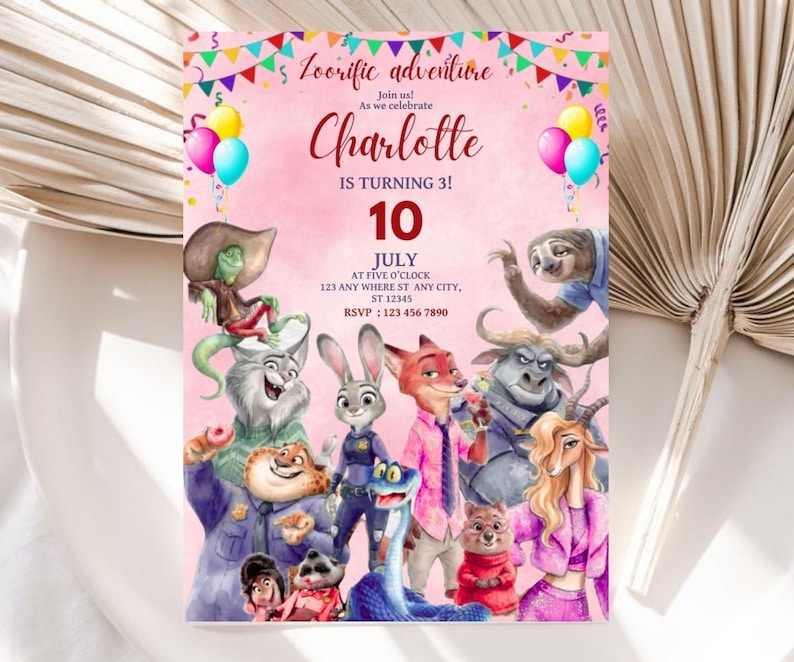 Puede incluir: Una tarjeta de invitaci&oacute;n de cumplea&ntilde;os rectangular con fondo rosa, banderines coloridos, globos e ilustraciones de varios personajes animales animados. El texto dice Zootific adventure, Charlotte IS TURNING 3!, 10 JULY, AT FIVE O'CLOCK, 123 ANY WHERE ST ANY CITY, ST 12345, RSVP : 123 456 7890.