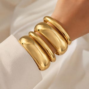 Conjunto de brazaletes gruesos de oro o plata / Brazaletes anchos para mujer, joyería llamativa y original.