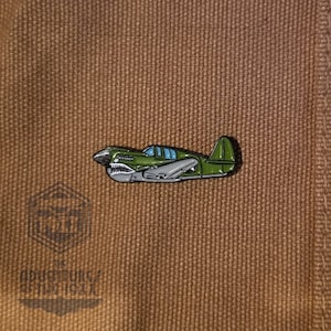 Warhawk Flying Tigers WWII Airplane pin