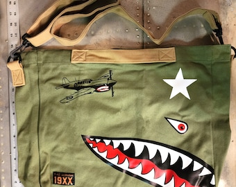 Flying Tigers Wiederverwendbare Einkaufstasche Messenger Bag Olive Canvas Haifischzähne WWII