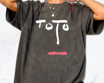 TOTO Comfort Colors / Ropa de rock unisex / Sudadera del álbum Turn Back / Sudadera de 1981 / Camiseta clásica Homenaje / Camiseta para fans de la música africana