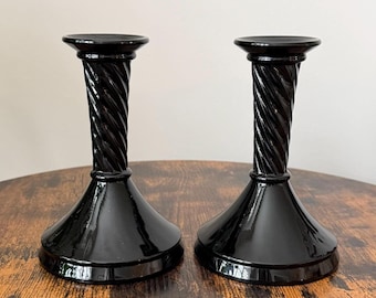 Vintage zwarte amethist glazen kandelaars met gedraaide steel