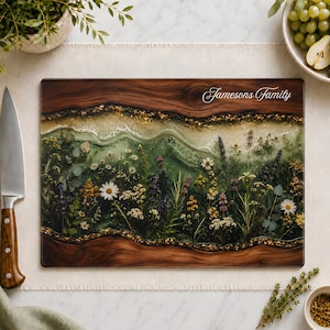 Schneidebrett aus Glas mit gepressten Blumen, Servierbrett mit getrockneten Wildblumen und Kräutern, personalisiertes Geschenk zum Jahrestag oder Einzug