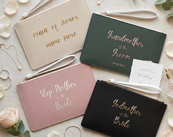 Clutch personalizada em saffiano | Necessaire de pulso personalizada para maquiagem | Presente universal para damas de honra | Bolsa para convite de madrinha | Impressão em ambos os lados