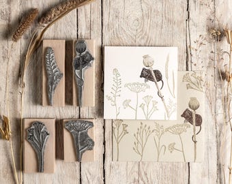 Mouse Climbing a Poppy Seed head Rubber Stamp – Woodland Autumn Stamp for Card making, Journaling & Scrapbooking
