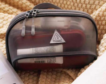2026 New Minimalist Transparent Makeup Bag Premium Travel Cosmetic Organizer Bag INS Style Transparent Handheld Makeup Bag