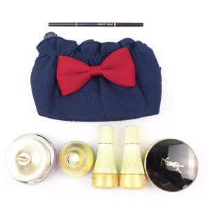 Neceser con lazo adorable, neceser de maquillaje de gran capacidad, bolsa de aseo de viaje con cordón, organizador kawaii, regalo para mujeres, bolsa de almacenamiento azul marino imagen 11
