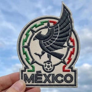 Parche bordado con el emblema de la selección mexicana de fútbol, aplique con el logo del equipo, para planchar en camisetas y chaquetas.