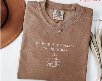 Minimalist Teacher Shirt Cute Back to School New Teacher Gift for Daycare Elementary Teacher Help Tiny Humans Tee, Teacher Appreciation Gift