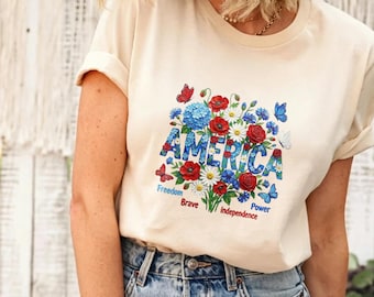 Patriotic "America" Floral Tee, Wildflower & Butterfly Print with Freedom/Brave Text Casual Crew Neck，Boho Patriotic Floral Tee