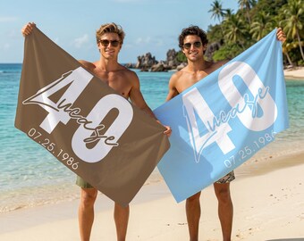 Benutzerdefiniertes Alter Geburtstag Strandtuch, personalisierte Name & Datum Pool Handtuch, Retro Meilenstein Geburtstag Sommer Urlaub Handtuch Geschenk