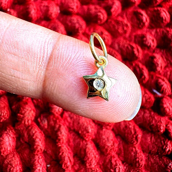 Collar vintage de oro de 18 quilates con dije de estrella y colgante de diamante auténtico.