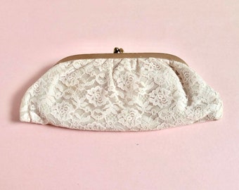 Clutch Purse Lace, Vintage 1960's, Off-White Wedding or Special Occasion Handbag