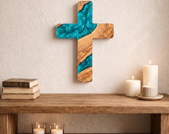 Cruz de madera de olivo y resina – Cruz de madera hecha a mano – Decoración cristiana para pared