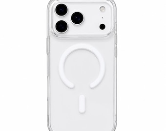 Op de afbeelding: Transparante telefoonhoes met een witte magnetische ring en een klein wit rechthoekje aan de onderkant. De hoes heeft een transparant ontwerp, met de camera's van de telefoon. De hoes is ontworpen om de telefoon te beschermen.