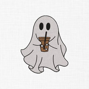 Peut inclure: Un motif de broderie représentant un fantôme gris clair avec deux yeux ovales noirs. Le fantôme tient un gobelet de café glacé marron avec une paille noire et des glaçons blancs visibles à l'intérieur, dans un style graphique épuré.