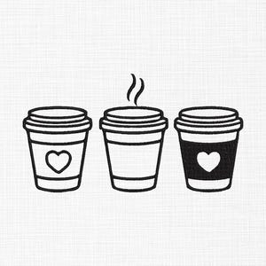 Könnte beinhalten: Drei schwarz-weiße Kaffeebecher. Zwei Tassen haben ein Herzdesign, eine mit weißem Hintergrund und die andere mit schwarzem Hintergrund. Aus der mittleren Tasse steigt Dampf auf.