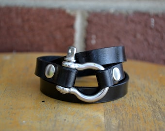 Black leather wrap bracelet with shackle buckle