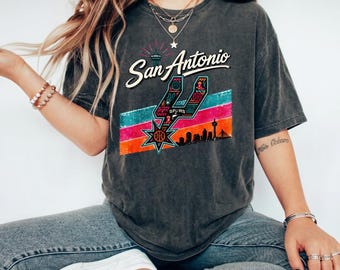 Retro-Inspired Spurs Cityscape Graphic Washed Black Oversized Cotton Tee, Basketball Fan Everyday Sporty Top