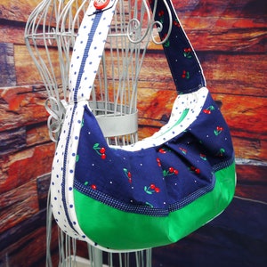 Bolso de hombro, bolso hobo, cerezas, bolso cerezas, bolso mediano, bolso azul y verde, bolso de hombro mediano, bolso hobo mediano, bolso otra vez