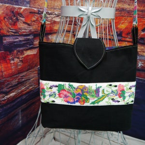 Bolso de mano de mezclilla reciclado con ribete de punto de cruz pequeño, bolso de mezclilla, bolso de mezclilla negro, bolso de hombro, bolso reciclado, reutilizado, bolso de nuevo